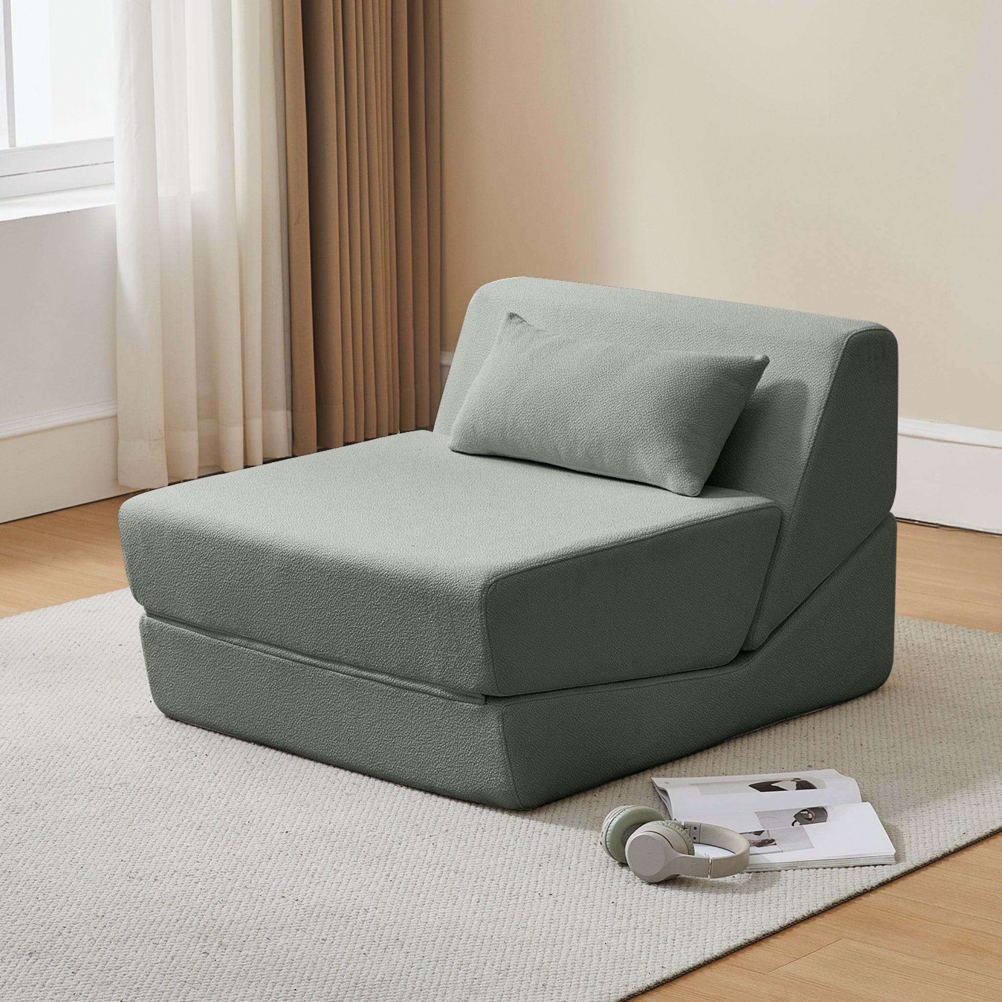 Kumi Sofa