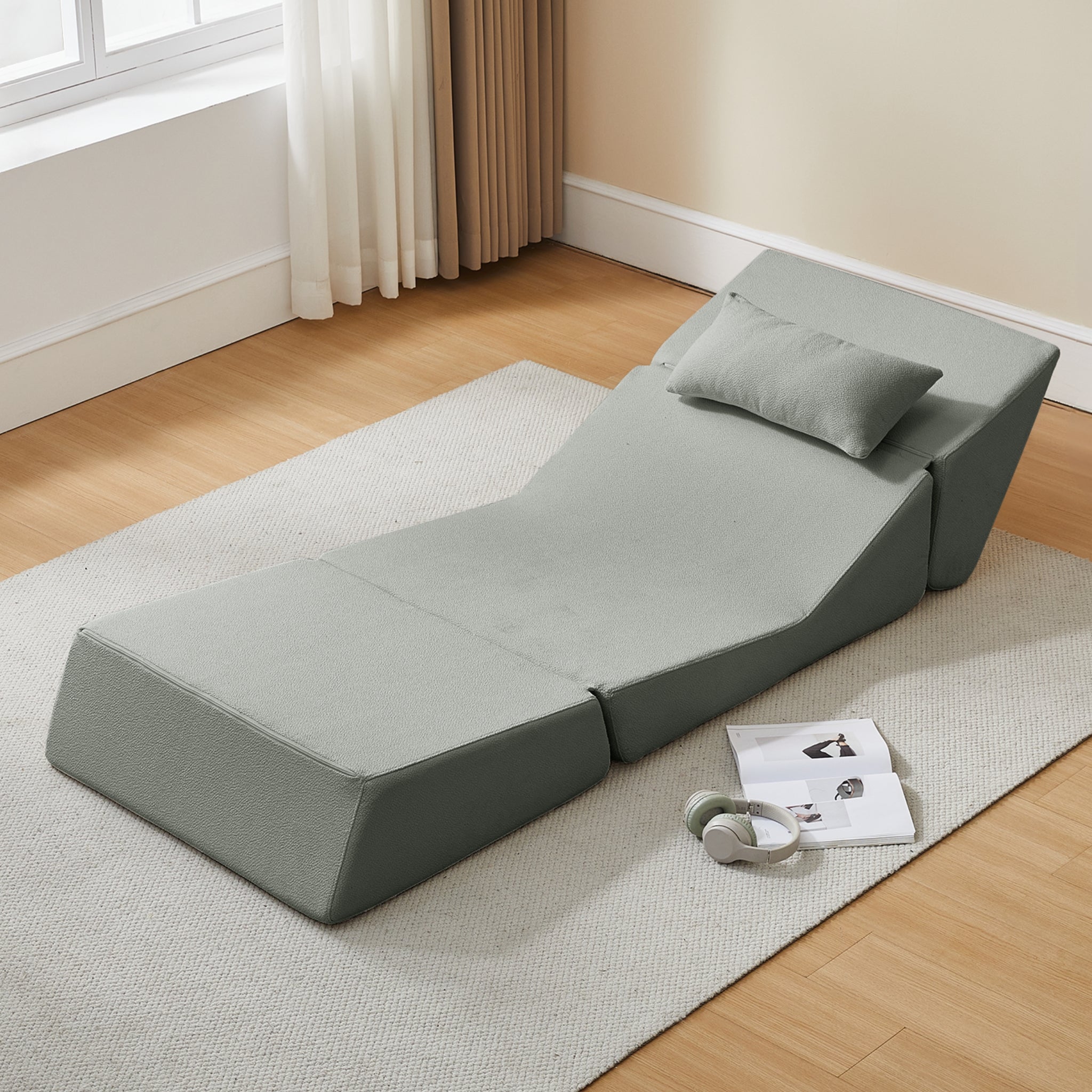 Kumi Sofa