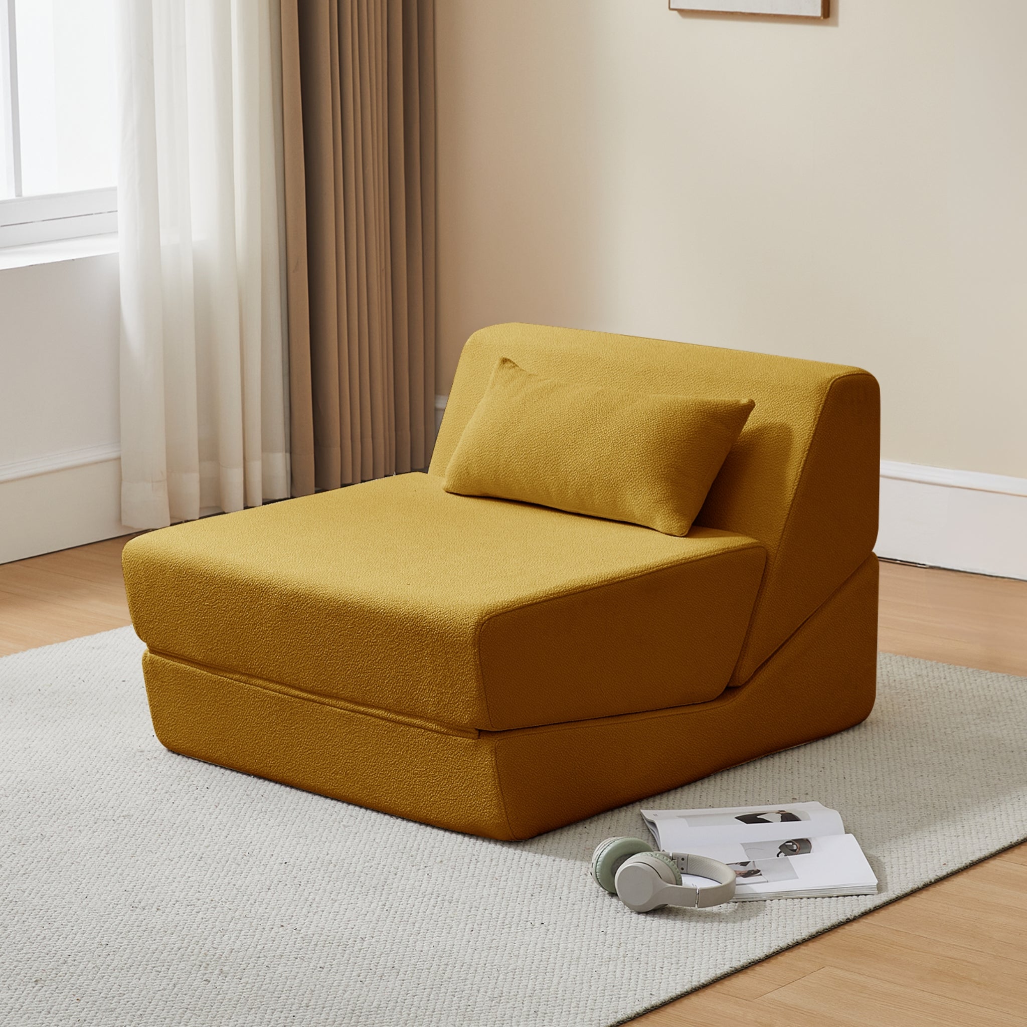 Kumi Sofa
