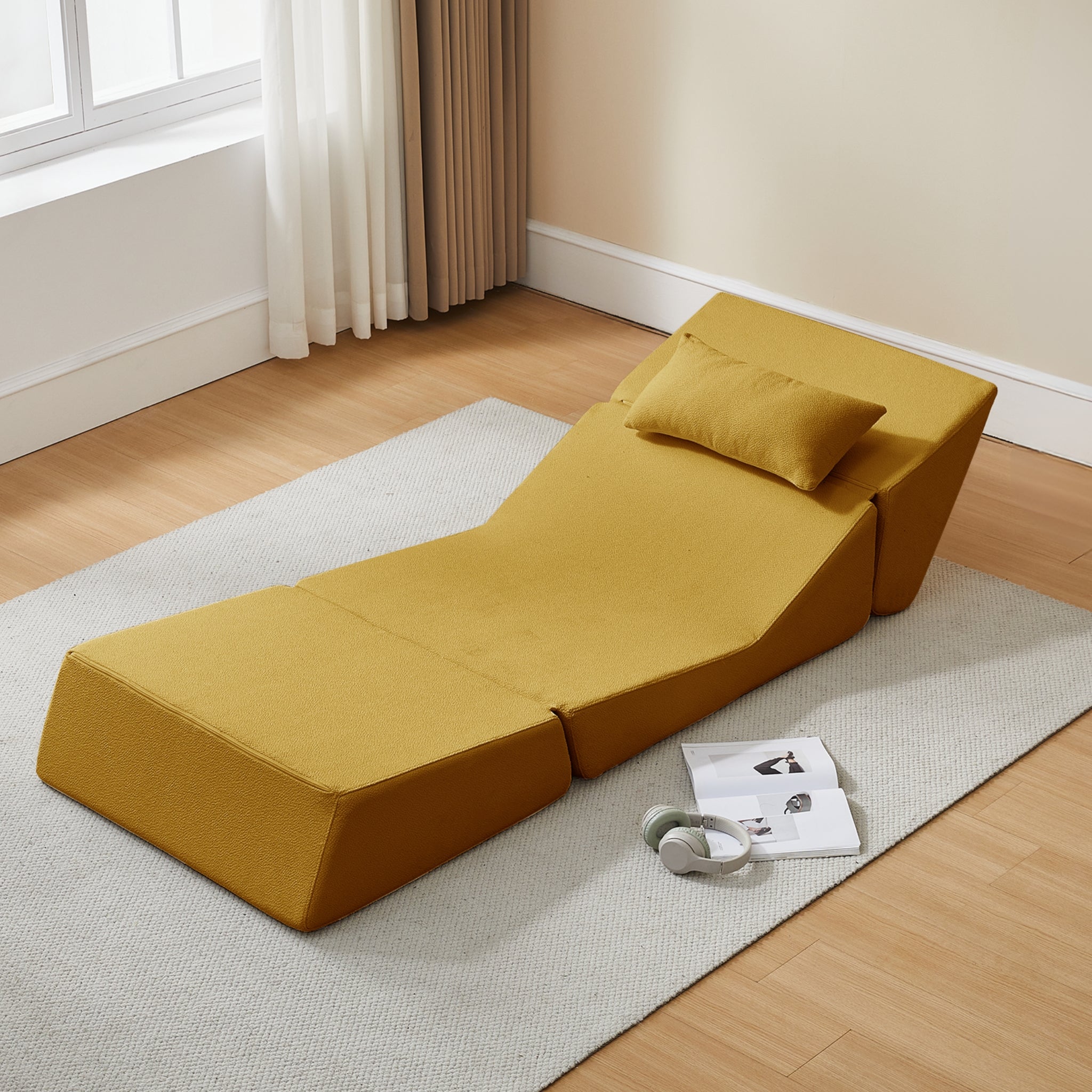 Kumi Sofa